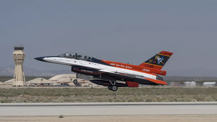 F-16 pilotado por IA